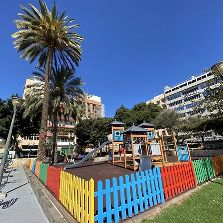 In Palmas Near Playa De Canteras Holiday home *